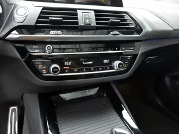 BMW X3 xDrive 20d M-Sport PANO AHK HUD 360  LED NAVI