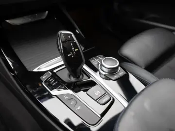 BMW X3 xDrive 20d M-Sport PANO AHK HUD 360  LED NAVI