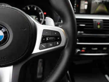 BMW X3 xDrive 20d M-Sport PANO AHK HUD 360  LED NAVI