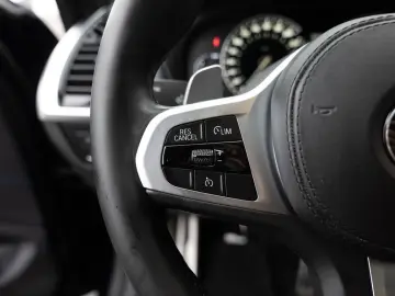 BMW X3 xDrive 20d M-Sport PANO AHK HUD 360  LED NAVI