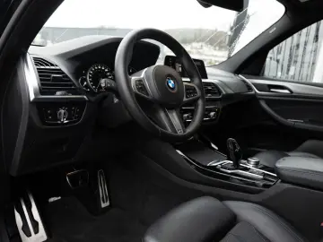 BMW X3 xDrive 20d M-Sport PANO AHK HUD 360  LED NAVI