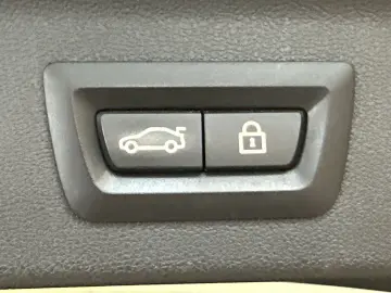 BMW X3 xDrive30e M-Sport NAV LED 360  AHK PANO HEADU