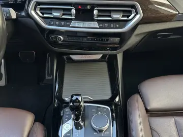 BMW X3 xDrive30e M-Sport NAV LED 360  AHK PANO HEADU