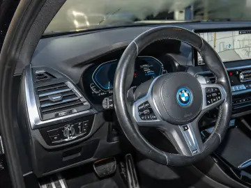 BMW X3 xDrive30e M Sport HuD Pano AHK Hifi LED Alarm