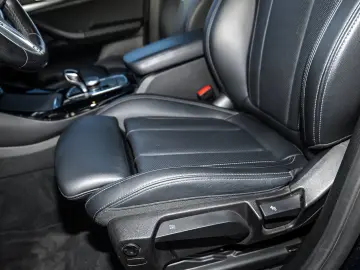 BMW X3 xDrive30e M Sport HuD Pano AHK Hifi LED Alarm