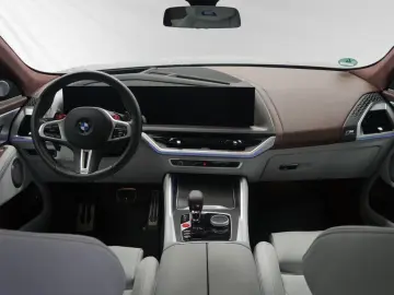 BMW XM 50e  Sepia met.  AHK 23 LMR Autobahnass.