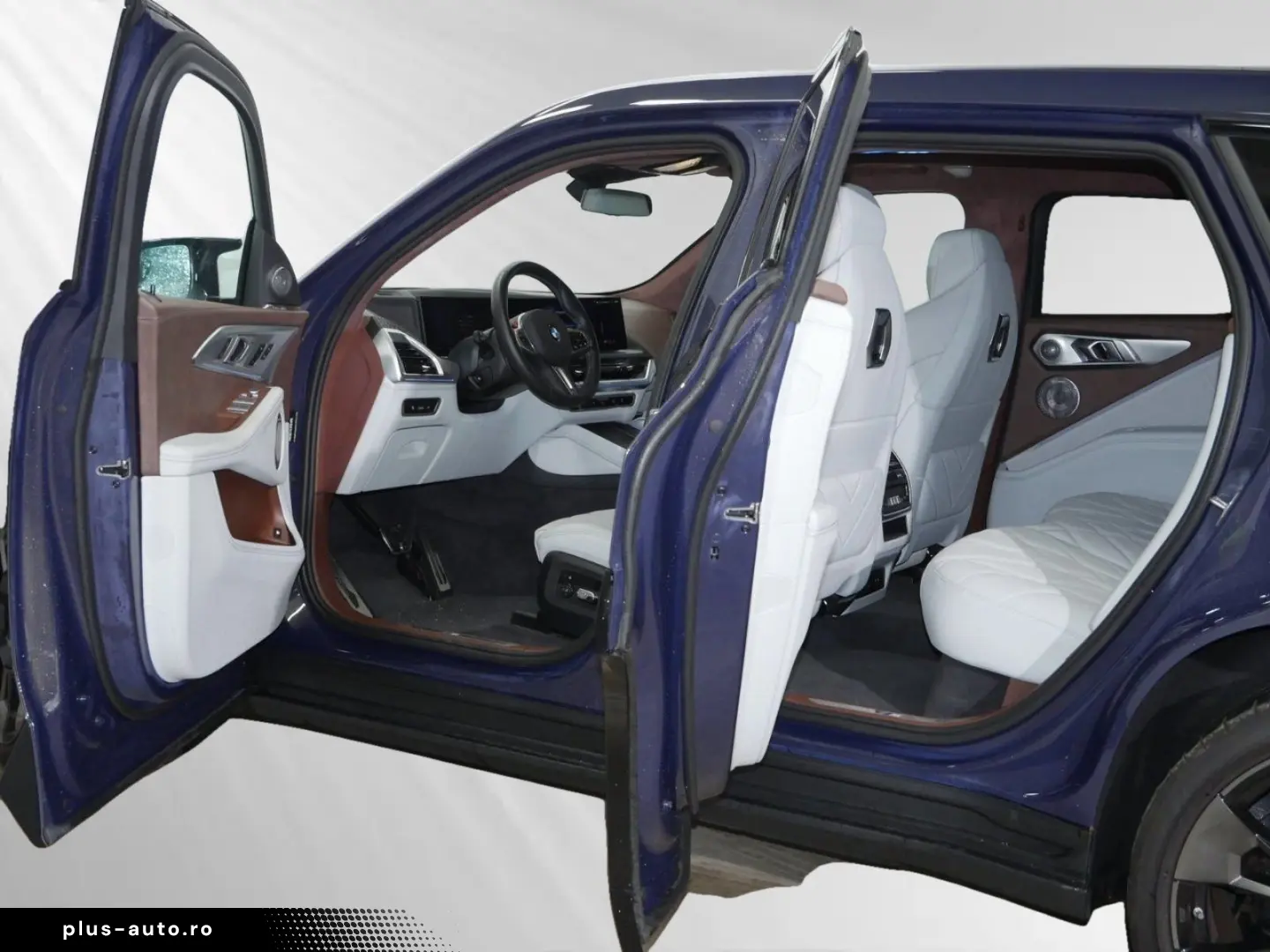 BMW XM 50e  Sepia met.  AHK 23 LMR Autobahnass.