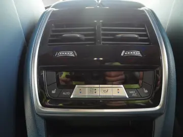 BMW XM 50e  Ind. Petrol Mica  AHK 23 LMR Autobahnass