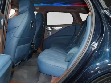 BMW XM 50e  Ind. Petrol Mica  AHK 23 LMR Autobahnass