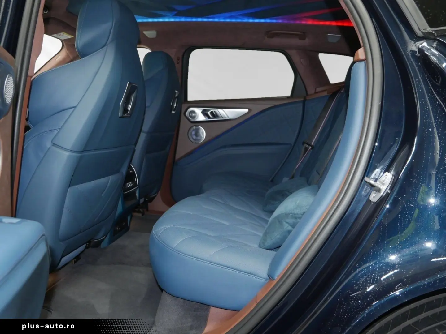 BMW XM 50e  Ind. Petrol Mica  AHK 23 LMR Autobahnass