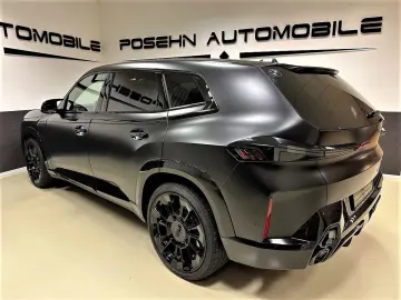 BMW XM Label Red Carbon B&W Black Frozen 23 Zoll AHK