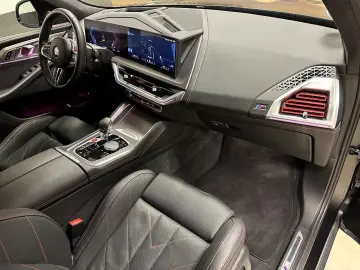 BMW XM Label Red Carbon B&W Black Frozen 23 Zoll AHK