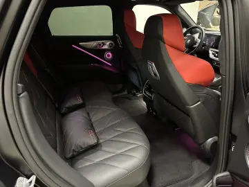 BMW XM Label Red Carbon B&W Black Frozen 23 Zoll AHK