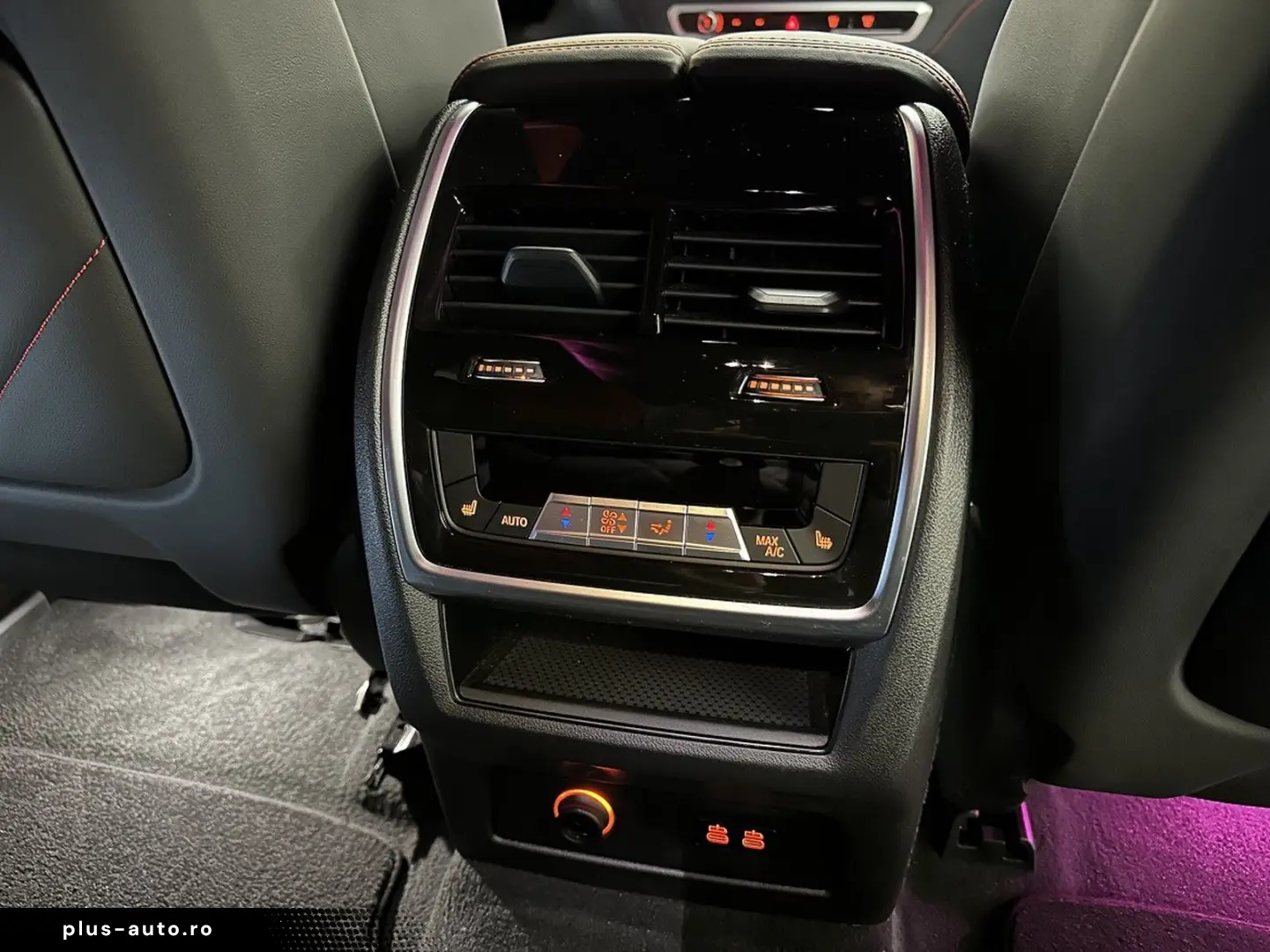 BMW XM Label Red Carbon B&W Black Frozen 23 Zoll AHK