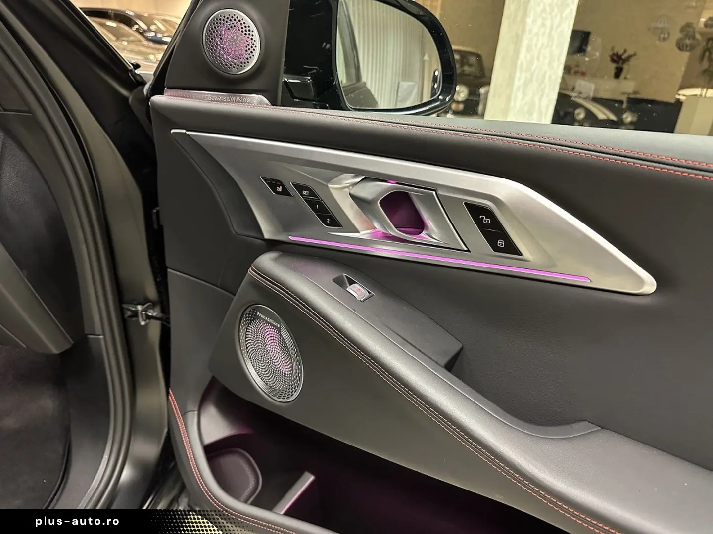 BMW XM Label Red Carbon B&W Black Frozen 23 Zoll AHK