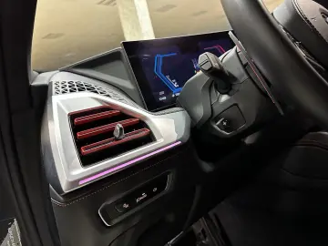 BMW XM Label Red Carbon B&W Black Frozen 23 Zoll AHK