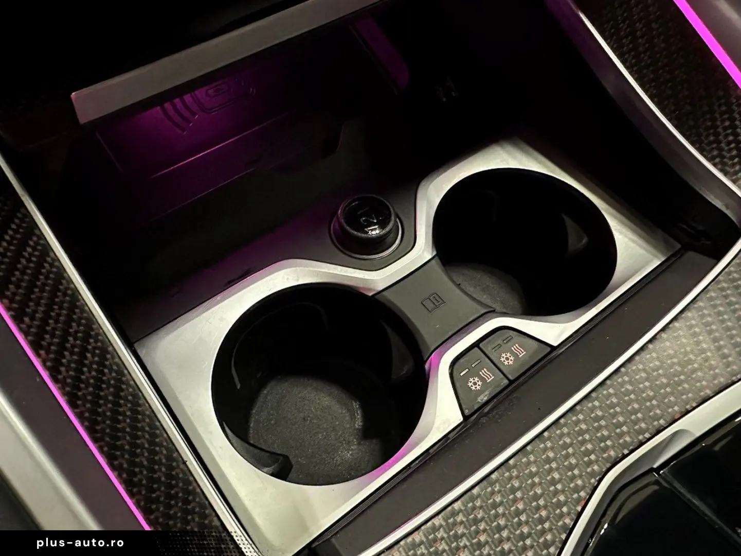 BMW XM Label Red Carbon B&W Black Frozen 23 Zoll AHK