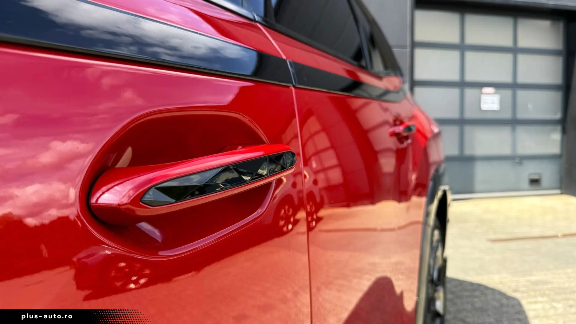 BMW XM Label Red   LARTE Design Carbon