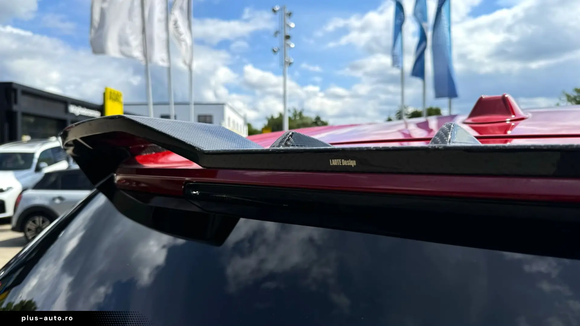 BMW XM Label Red   LARTE Design Carbon