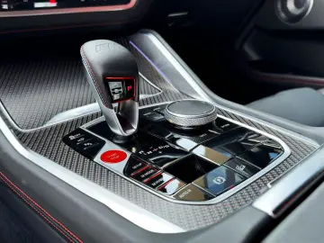 BMW XM Label Red   LARTE Design Carbon