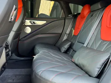 BMW XM Label Red   LARTE Design Carbon