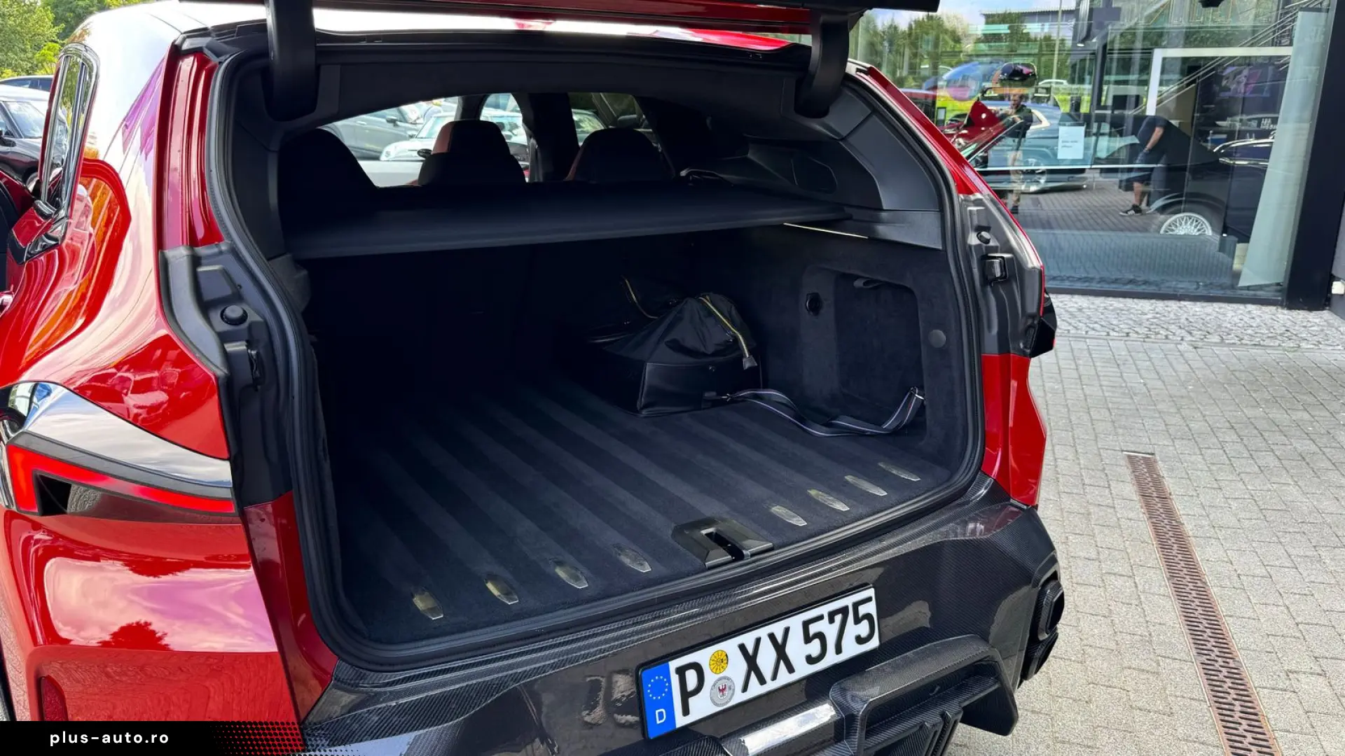 BMW XM Label Red   LARTE Design Carbon