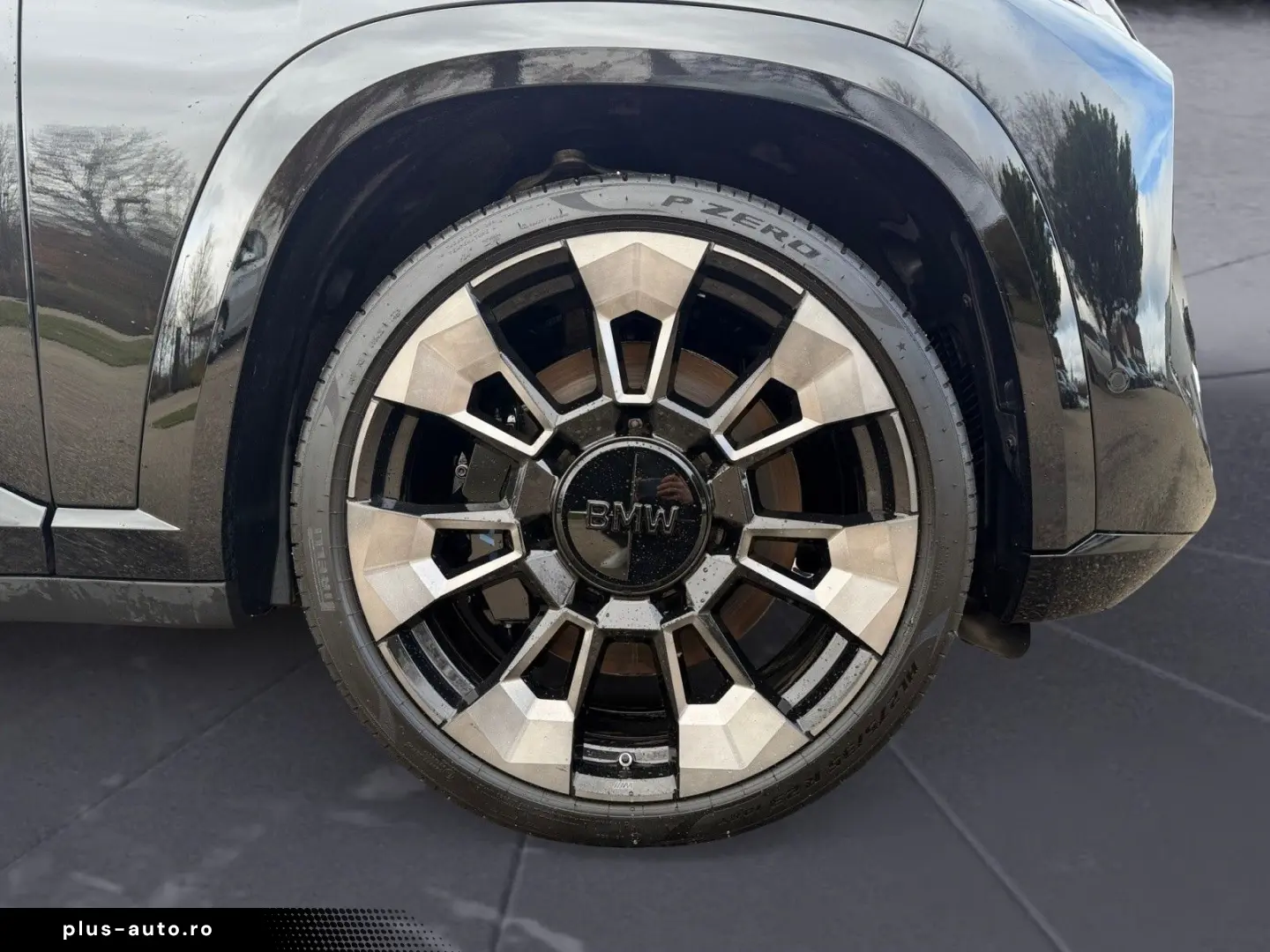 BMW XM M Driver's Package AHK Bowers & Wilkins Soft-