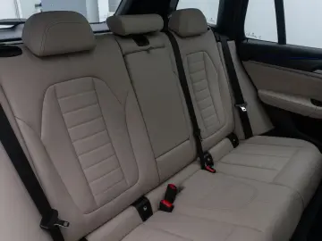 BMW X3 xD20d M Sport DAB Kamera Panorama 20Zoll LED