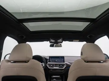 BMW X3 xD20d M Sport DAB Kamera Panorama 20Zoll LED