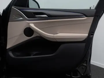 BMW X3 xD20d M Sport DAB Kamera Panorama 20Zoll LED