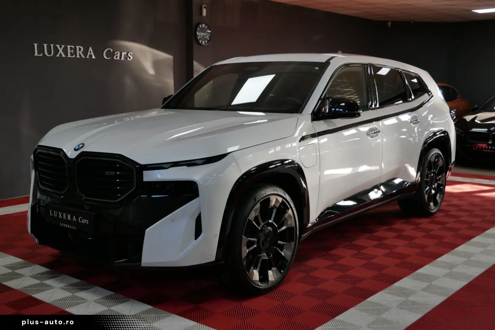 BMW XM Bowers & Wilkins 23  AHK Sitzbelüft. Massage