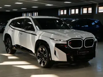 BMW XM Bowers & Wilkins 23  AHK Sitzbelüft. Massage