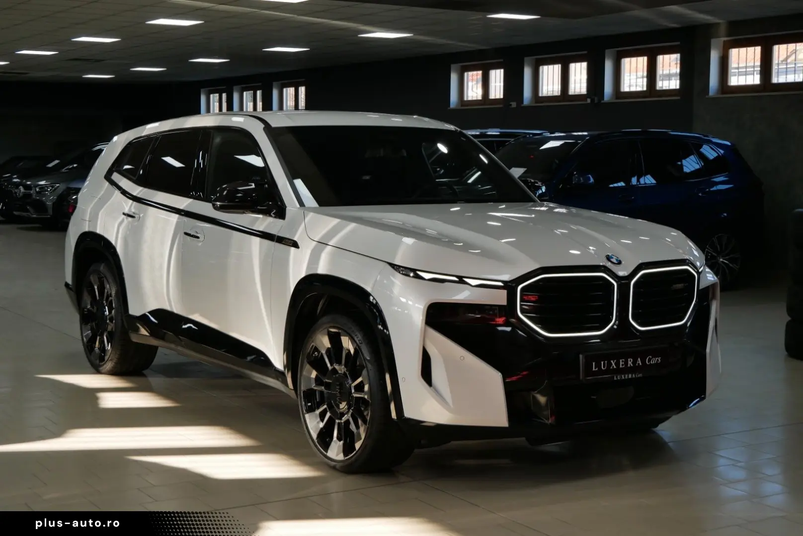 BMW XM Bowers & Wilkins 23  AHK Sitzbelüft. Massage