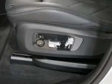 BMW XM Bowers & Wilkins 23  AHK Sitzbelüft. Massage