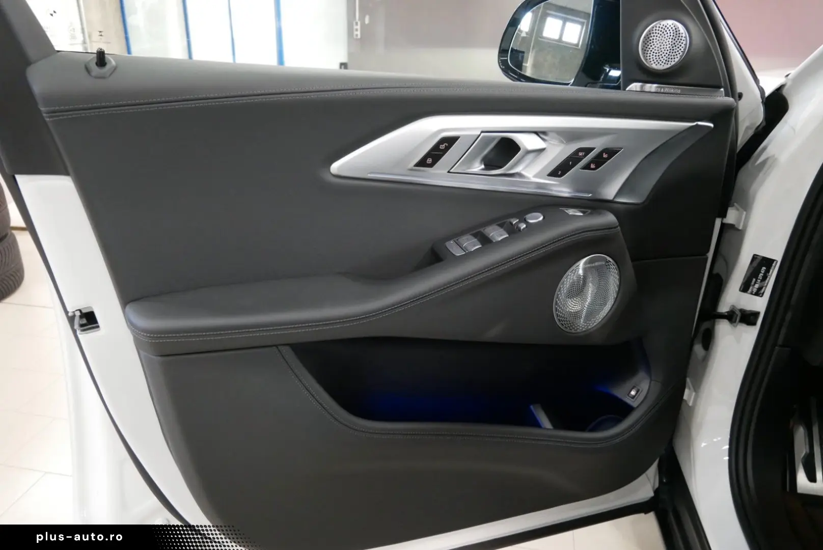 BMW XM Bowers & Wilkins 23  AHK Sitzbelüft. Massage