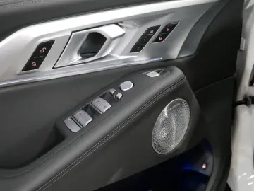 BMW XM Bowers & Wilkins 23  AHK Sitzbelüft. Massage