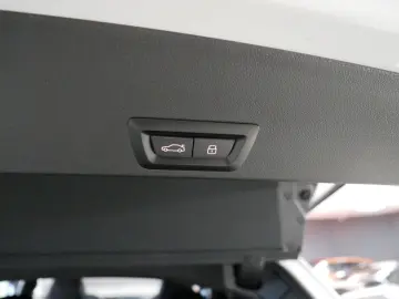 BMW XM Bowers & Wilkins 23  AHK Sitzbelüft. Massage