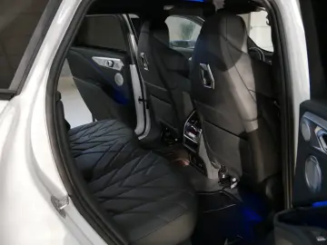 BMW XM Bowers & Wilkins 23  AHK Sitzbelüft. Massage