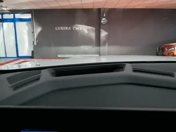 BMW XM Bowers & Wilkins 23  AHK Sitzbelüft. Massage