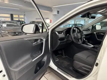 TOYOTA RAV4 Hybrid 4x2 Team Deutschland Navi LED Kamera