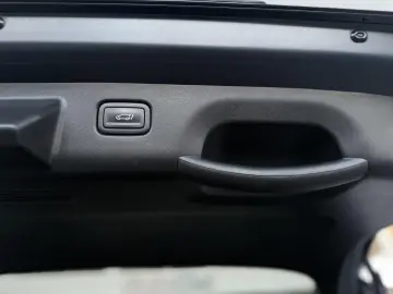 Hyundai Kona 1.6GDi 138CP HYBRID 2WD PREMIUM