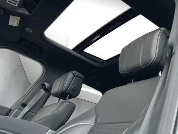 LAND ROVER Discovery DYNAMIC HSE D300 AWD 7 SITZE VOLL 1.H