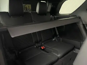 LAND ROVER Discovery DYNAMIC HSE D300 AWD 7 SITZE VOLL 1.H