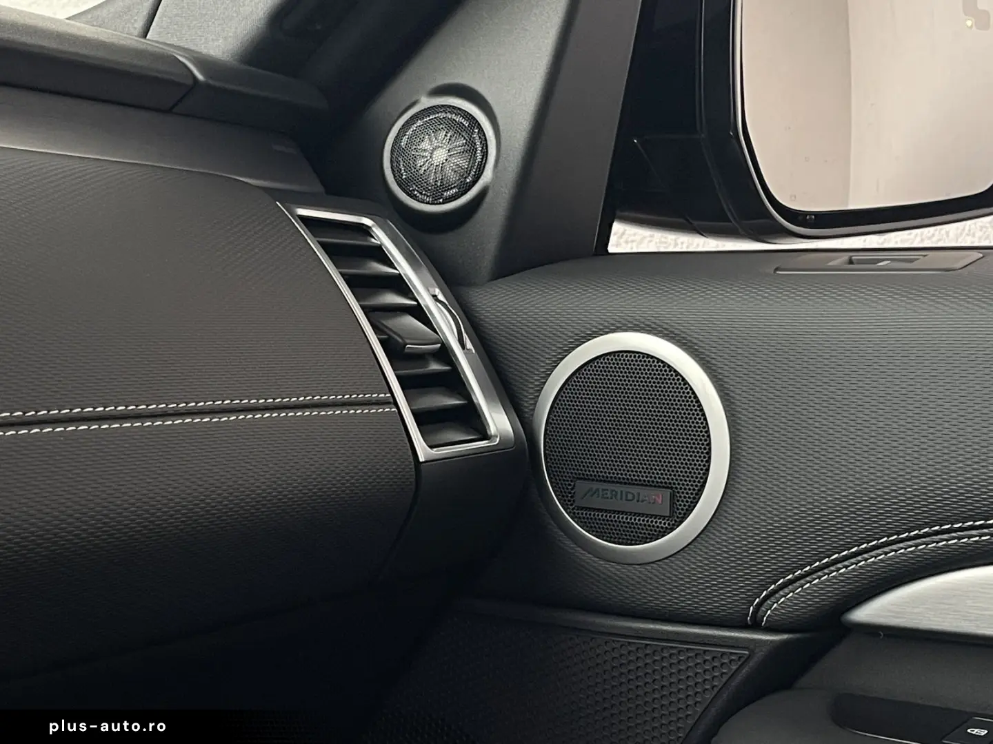 LAND ROVER Discovery DYNAMIC HSE D300 AWD 7 SITZE VOLL 1.H