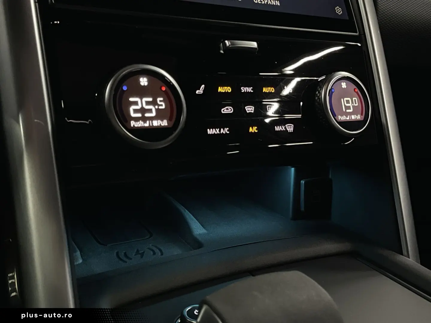 LAND ROVER Discovery DYNAMIC HSE D300 AWD 7 SITZE VOLL 1.H