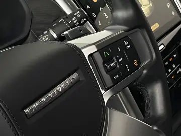 LAND ROVER Discovery DYNAMIC HSE D300 AWD 7 SITZE VOLL 1.H