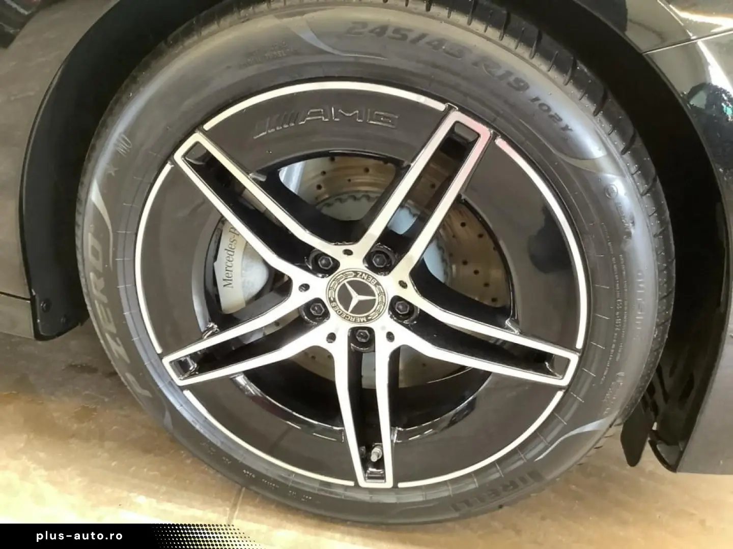 MERCEDES-BENZ E 200 Limousine AMG SUPERSCREEN DIGITAL 360