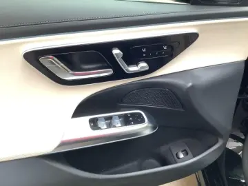 MERCEDES-BENZ E 200 Limousine AMG SUPERSCREEN DIGITAL 360