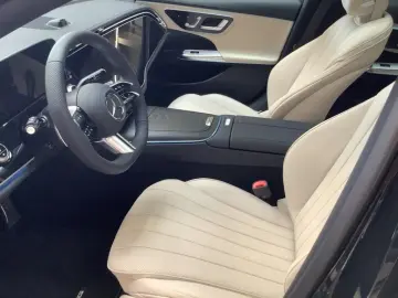 MERCEDES-BENZ E 200 Limousine AMG SUPERSCREEN DIGITAL 360
