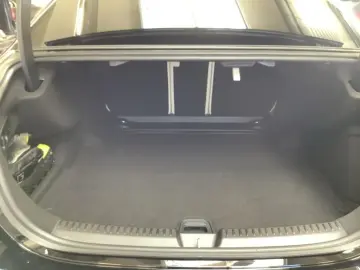 MERCEDES-BENZ E 200 Limousine AMG SUPERSCREEN DIGITAL 360